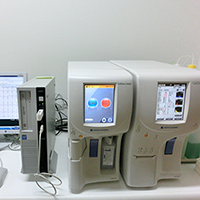 糖尿病検査器（全自動血糖・HbA1c迅速測定器）